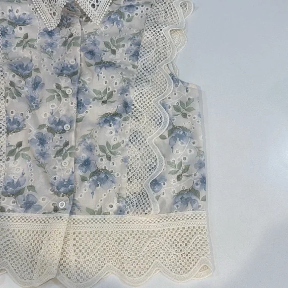 Ultra Pink Blue Floral Lace women’s Blouse. Size S - Picture 5 of 6